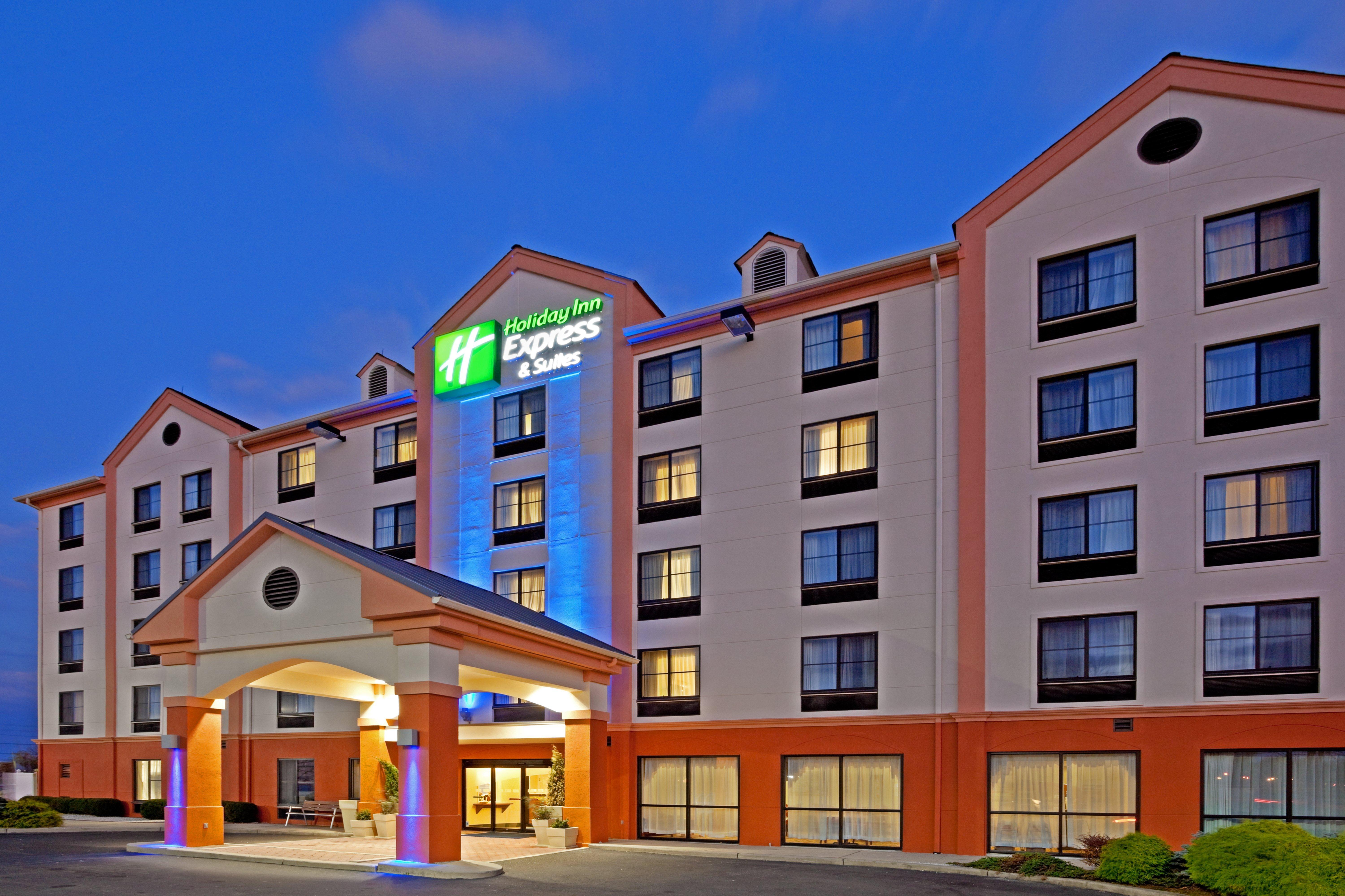 Holiday Inn Express Hotel & Suites Meadowlands Area, An Ihg Hotel Carlstadt Exterior foto