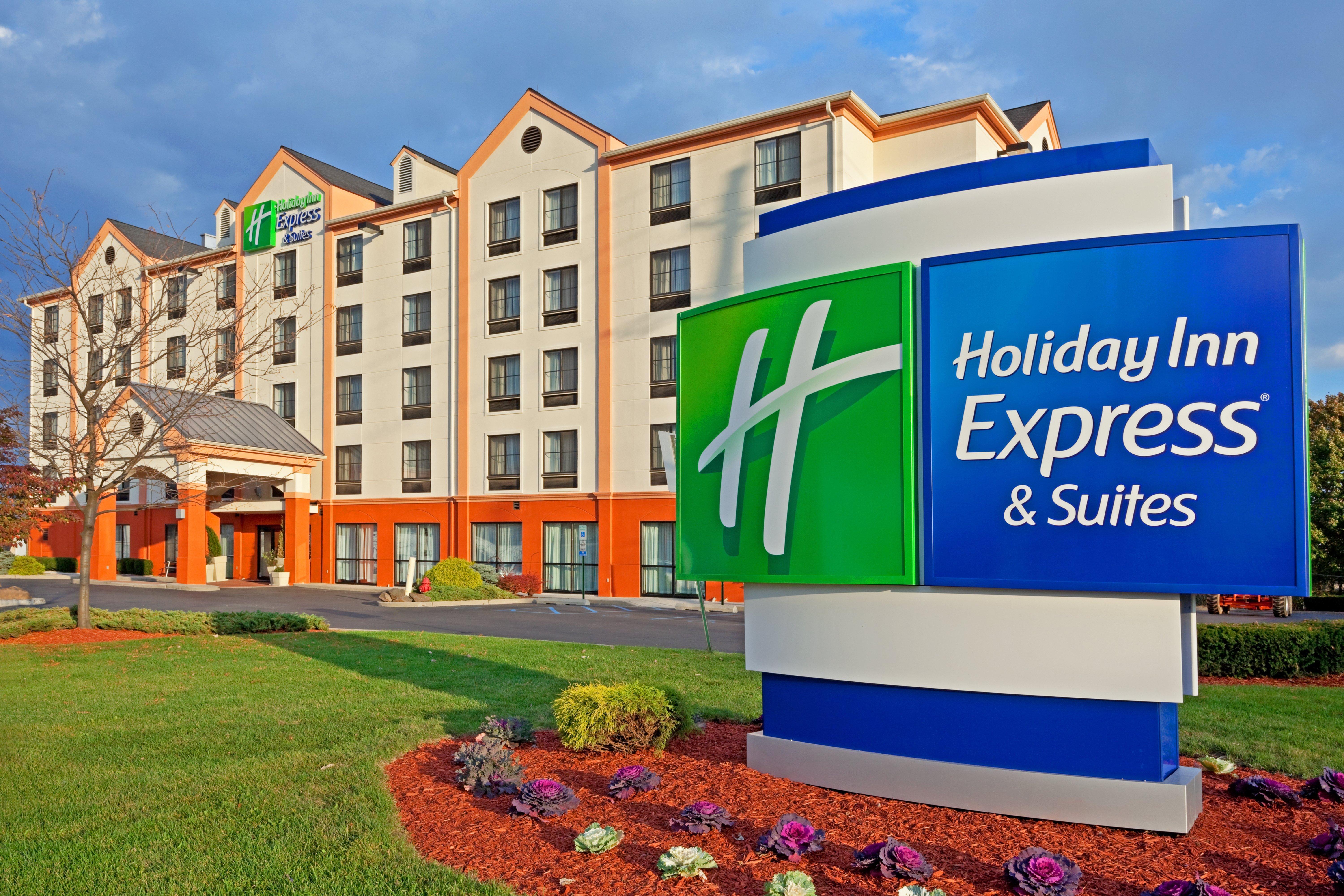 Holiday Inn Express Hotel & Suites Meadowlands Area, An Ihg Hotel Carlstadt Exterior foto